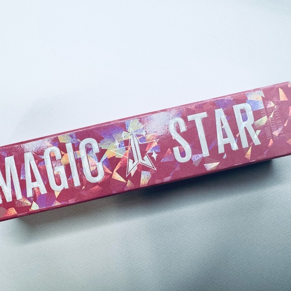 ⭐️NIB Jeffree Star Pale Yellow Concealer⭐️ - Picture 5 of 5